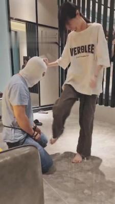 【德意男神】被三个精神小妹暴虐 bf14466