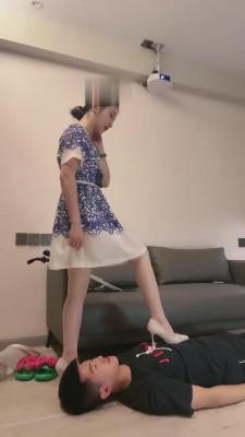 【鑫儿教头】高跟白丝羞辱小奶狗 bf14335