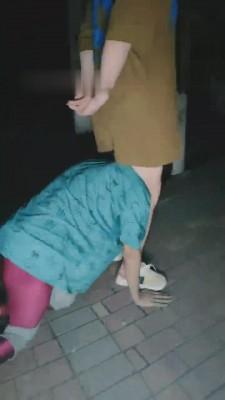 【彤彤】户外实录-舔脏鞋 bf14232