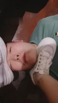 【颜汐】夜跑后小白鞋KTV羞辱双奴 bf14162