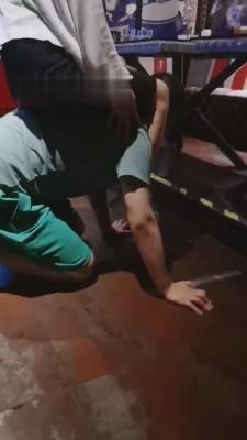 【颜汐】夜跑后小白鞋KTV羞辱双奴 bf14162