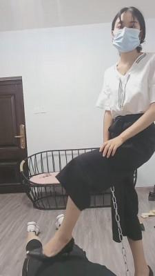 【欣主子】斯文小姐姐高跟蹂躏狗奴 bf14124