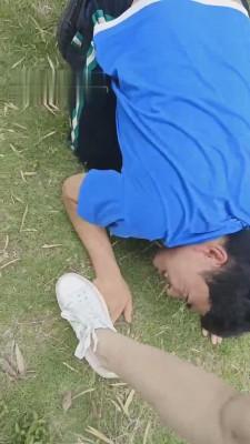 【小猫咪】户外虐待跟踪狂 bf14135