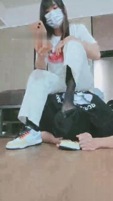 【妮蔻】丝袜扇脸/插狗嘴裸足 bf14045