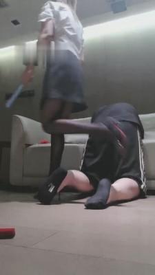 【梓晨】双S强制sp+滴蜡+踩踏【双视角版】 bf13978