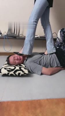 【领主老大】东北南方双女王合作调奴【双视角版】 bf13982