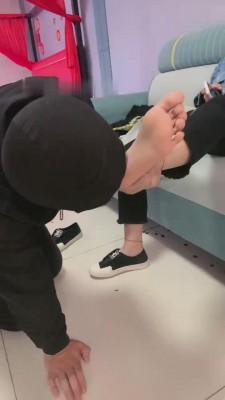 【精神小妹S】三姐妹踩踏系列 bf14021