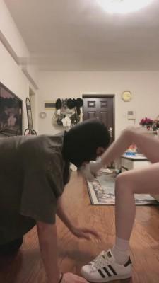 【梦二】学生S贝壳头白袜羞辱师兄 bf13996