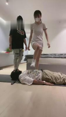 【暴力美学】小白鞋白袜开发奴下奴 bf13913