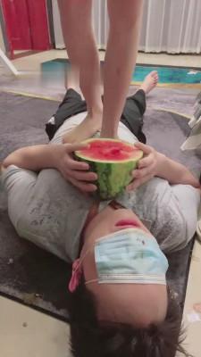 【骨精精】裸足踩踏食物喂食 bf13827