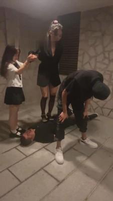 【莉宝儿】提档/踩踏/喝圣水/铁链抽打 bf13828