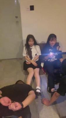 【莉宝儿】提档/踩踏/喝圣水/铁链抽打 bf13828