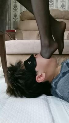 【傲柔】黑丝裸足深喉到吐 bf13788