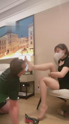 【Linda】高跟鞋全体重踩踏 bf13754