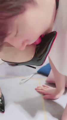 【艾诺】御姐高跟虐邻居奶狗 bf13686