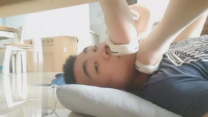 【雷大哥】素人学生无意识踩 bf13673