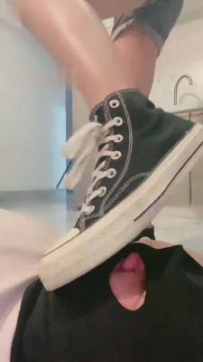 【小劳拉】匡威空军肉丝白袜踩踏 bf13677