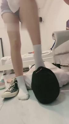 【小劳拉】匡威空军肉丝白袜踩踏 bf13677