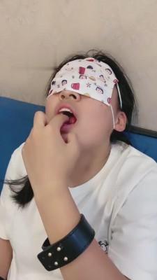 【蜜儿】开发可爱闺蜜做母狗【双视角版】 bf13585