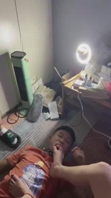 【桃欣情侣】绿帽狗伺候情侣爸妈 bf13640