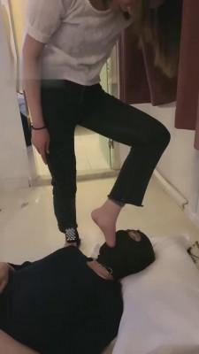 【五月】素人女王首调-全体重踩踏 bf13571