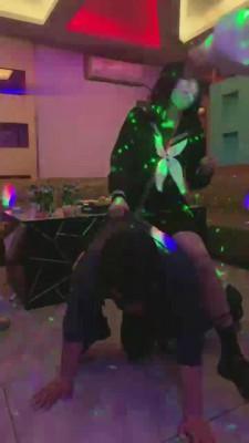 【精神小妹】超强素人学生KTV群调 bf13557