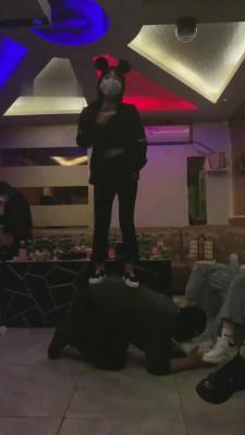 【精神小妹】超强素人学生KTV群调 bf13557