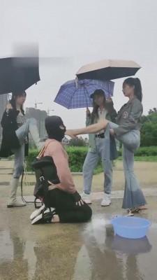 【二宝】3S精彩户外调-雨天脏鞋踢踹犬化训练 bf13565