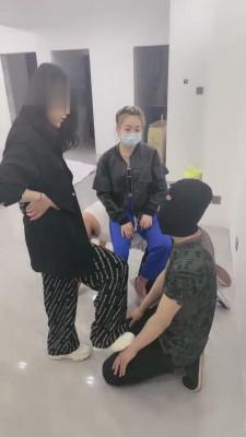 【逗逗】带04年姑娘狂揍耳光 bf13566