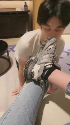 【沅芷大人】舔艺校生脏鞋臭袜臭脚 bf13517