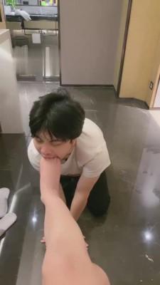 【沅芷大人】舔艺校生脏鞋臭袜臭脚 bf13517