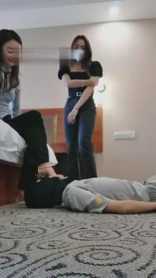 【森森】素人同学踩狗狗/喝新鲜圣水 bf13556