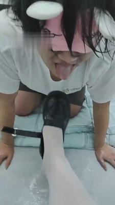 【苏可儿】舔萝莉主的皮鞋白丝脚 bf13473