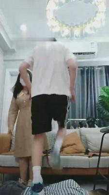 【月玖儿】绿帽狗奴被情侣暴揍 bf13478