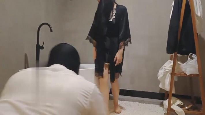 【初恋】白富美让抖M男友伺候 bf13440