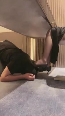 【简一】桌底下的犯贱狗 bf13435