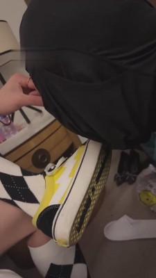 【伊莉】情侣S-看狗舔女朋友的脏鞋 bf13399