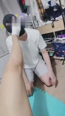 【夏芙】原味白袜羞辱踩踏家奴 bf13346