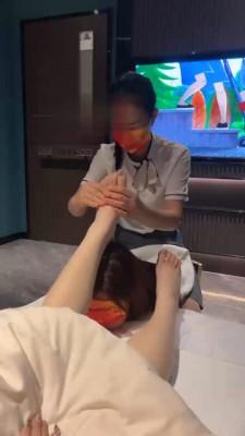 【橘子没熟】母狗当着技师的面犯贱 bf17331