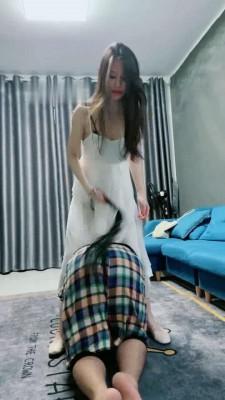 【狗哥】情侣主的脚下狗 bf17312