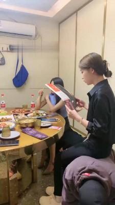 【二宝】精彩-群女王餐厅公开处刑狗【双视角版】 bf17266