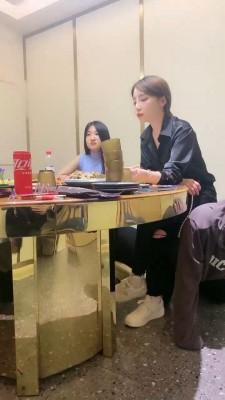 【二宝】精彩-群女王餐厅公开处刑狗【双视角版】 bf17266