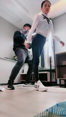 【昆山小主】女白领踩踏/踢裆场 bf21253