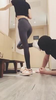 【美娜格格】瑜伽教练AJ白袜+黑丝辱狗 bf21261