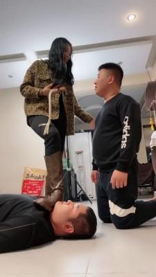 【初见】长靴御姐超暴力虐双狗 bf21313