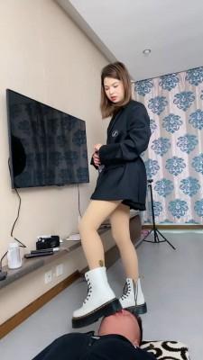 【麋鹿银儿】短靴素人重度虐/强制鼻喂圣水 bf21280