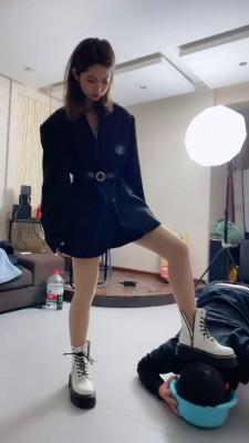 【麋鹿银儿】短靴素人重度虐/强制鼻喂圣水 bf21280