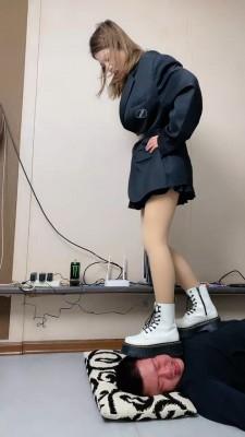 【麋鹿银儿】短靴素人重度虐/强制鼻喂圣水 bf21280