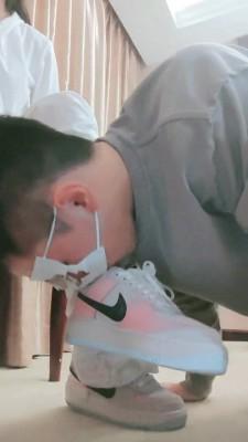 【妮蔻】夜跑后超臭原味脚辱 bf21130