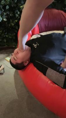 【二宝】惩罚跑骚狗-人体秋千/踩踏/深喉 bf21074